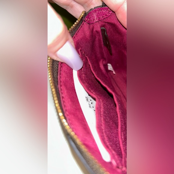 Authentic Coach Corner Zip Wristlet In Brown Signature Canvas with Magenta Strip - Picture 10 of 12